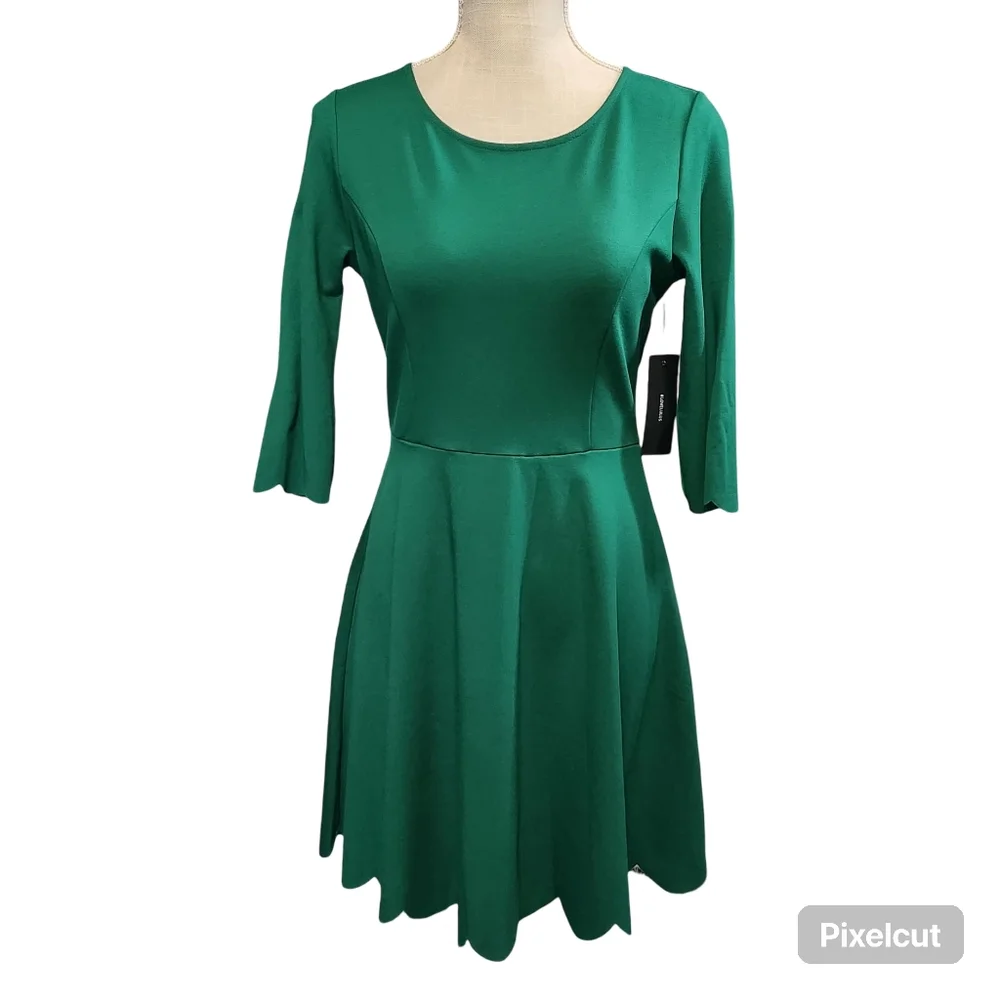 LULUS Skater Dress Womens Small Green Fit and Flare Scoop Neck Party Scallop Hem